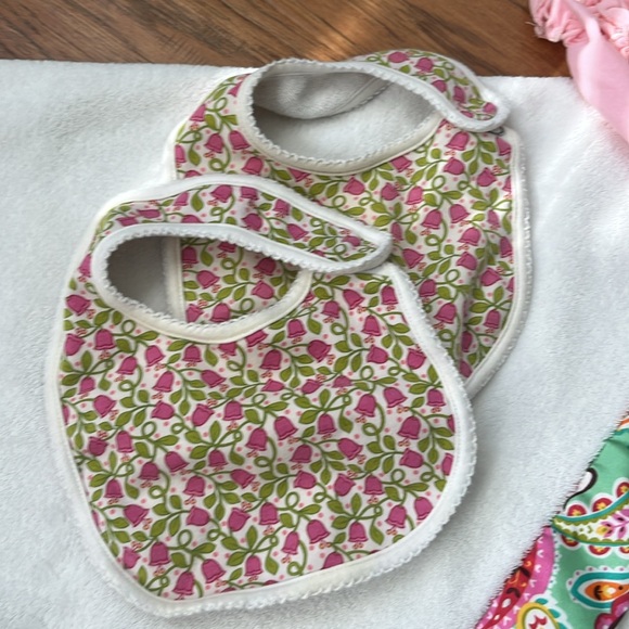 Vera Bradley baby set - Picture 3 of 5